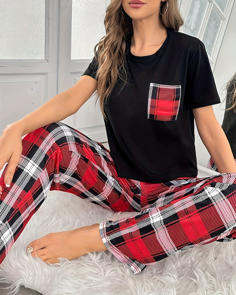 Curvvvy® CozyWear – Black Short-Sleeve & Red Plaid Pajama Pants Set curvvvy