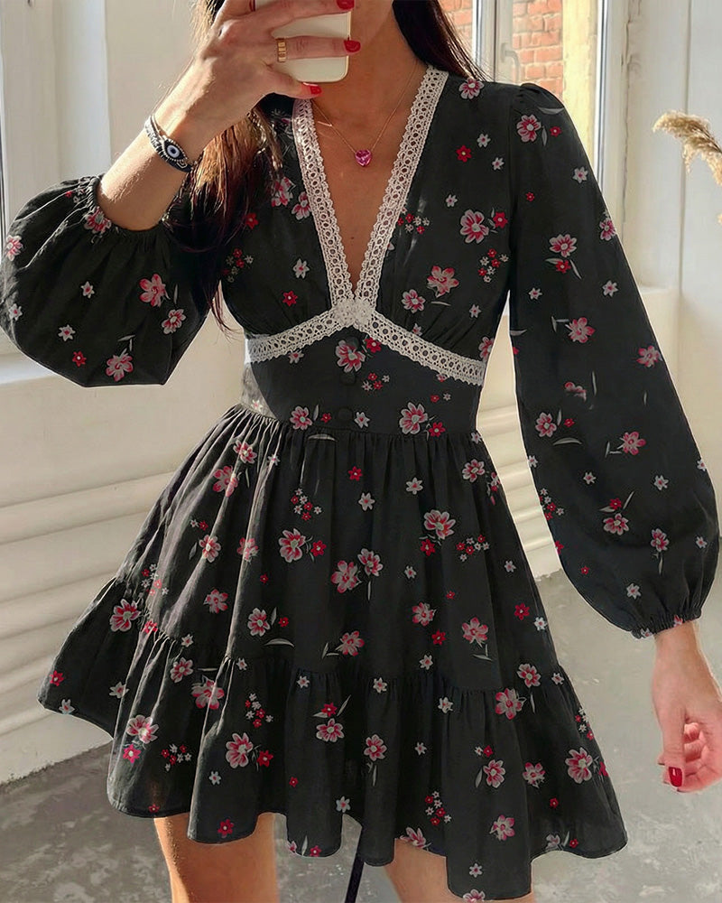 Curvvvy® Deep V-Neck Lace Trim Floral Puff Sleeve Mini Dress