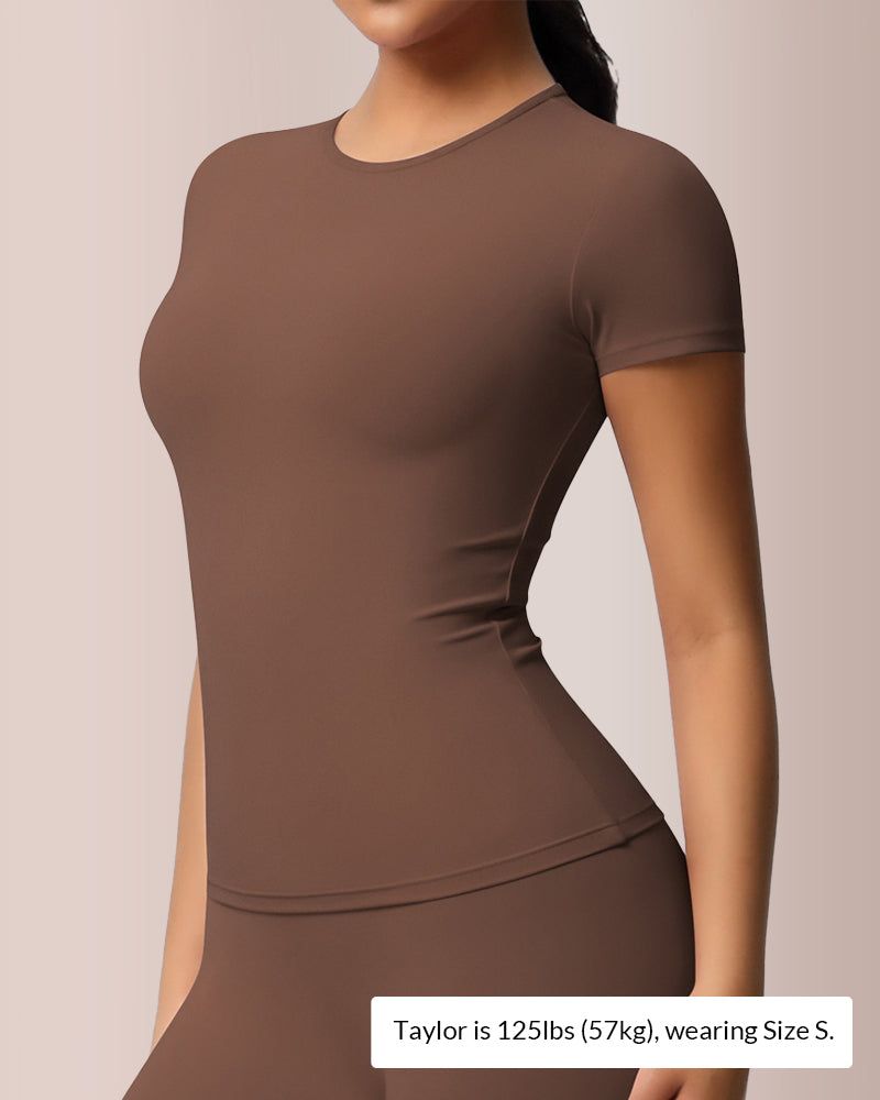 Curvvvy® Women’s Solid Slim-Fit Stretch Sports Tee