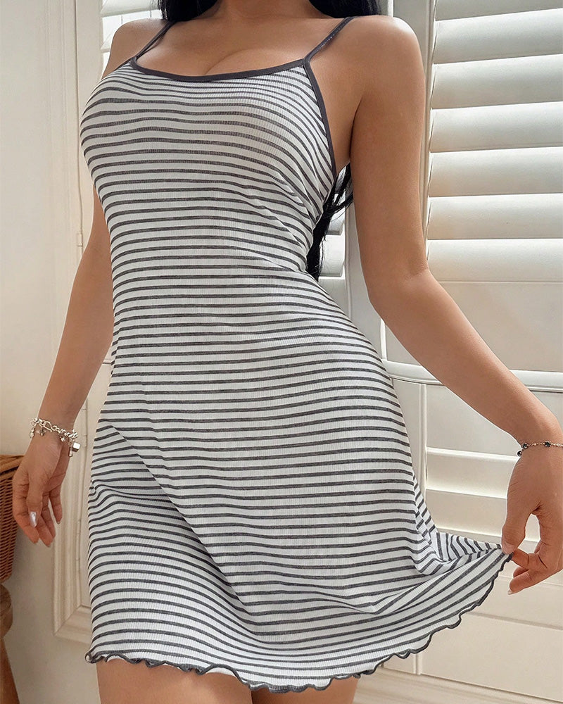 Curvvvy® DreamWear – Black Striped Bodycon Elegance Nightdress curvvvy