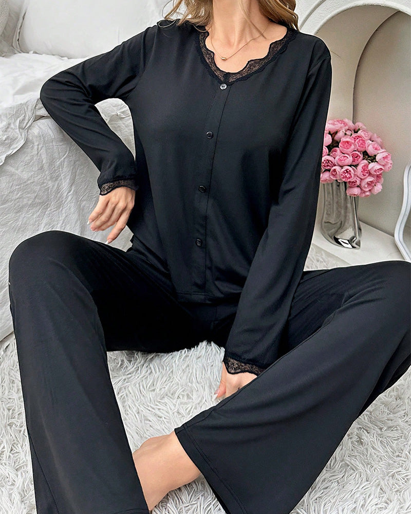 Curvvvy® DreamWear – Black Elegant Long-Sleeve Pajama Set curvvvy