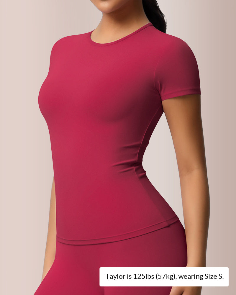 Curvvvy® Women’s Solid Slim-Fit Stretch Sports Tee